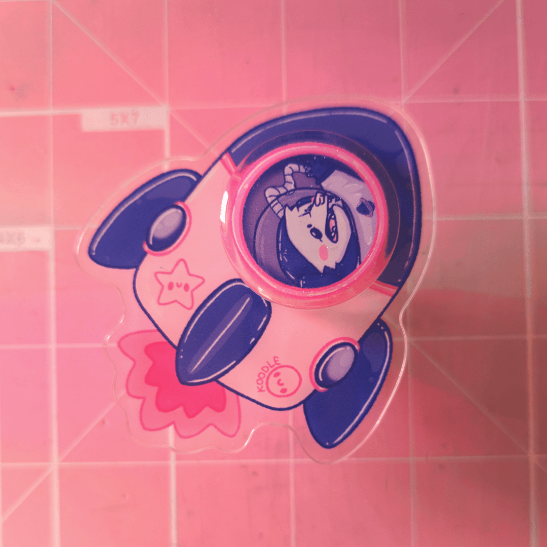 Panicking Opossum Astronaut in Spaceship Spinning Acrylic Fidget Phone Grip - Koodle